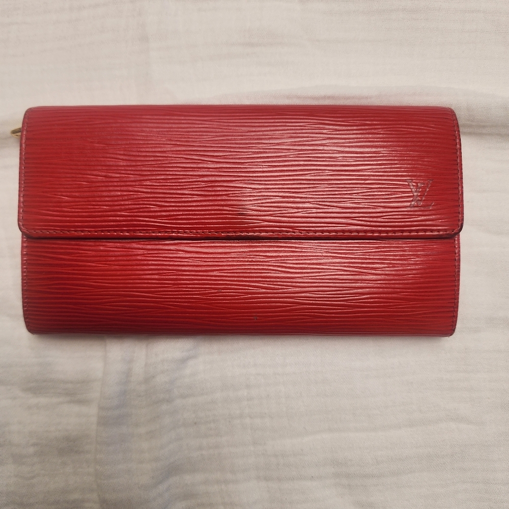 Louis Vuiton Vintage Red Epi Wallet